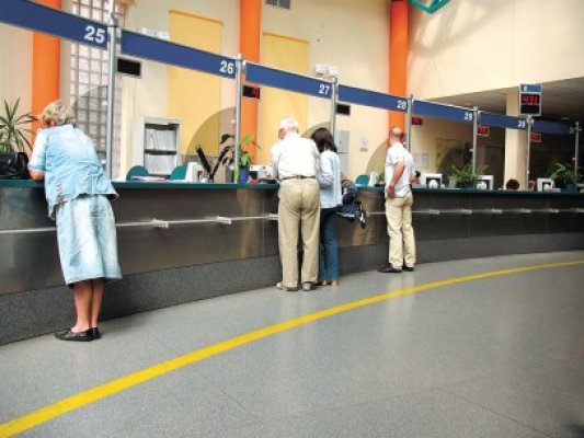 Băncile din România au ras 4.000 de posturi